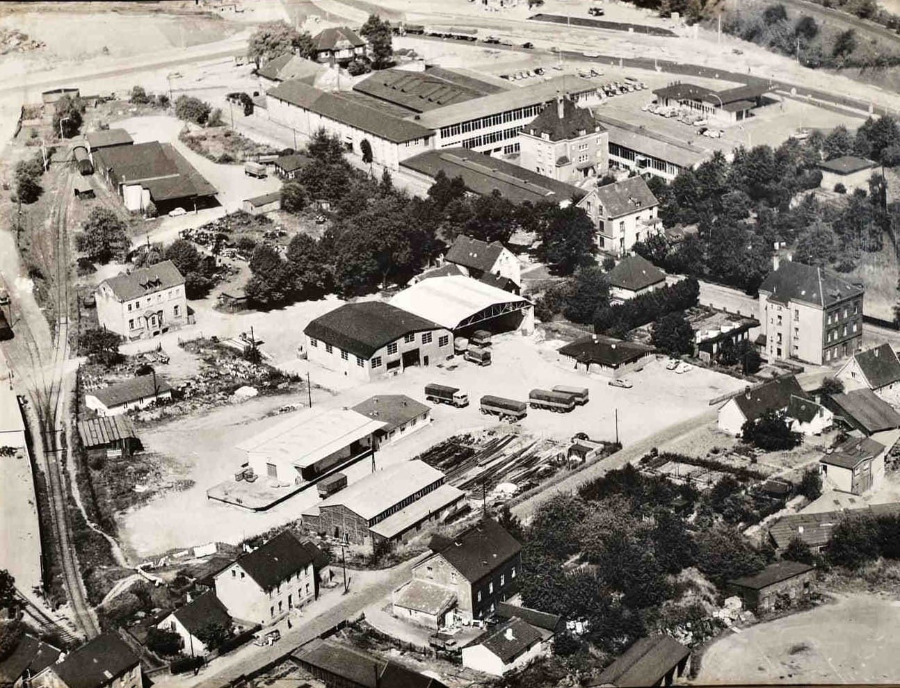Historische Luftaufnahme des früheren Firmengeländes und der Umgebung in Hagen-Vorhalle.